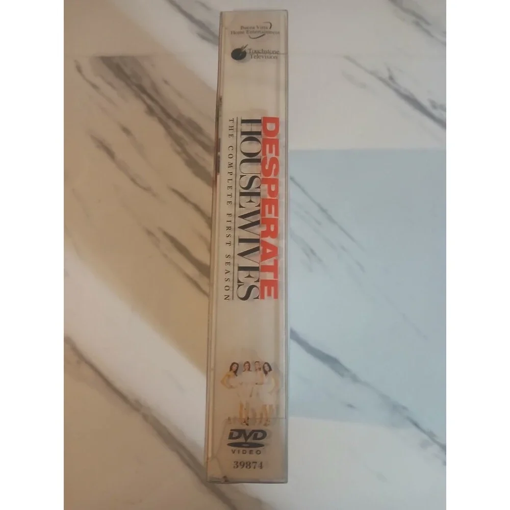 Desperate Housewives: The Complete First Season (DVD, 2005) - Picture 3 of 7